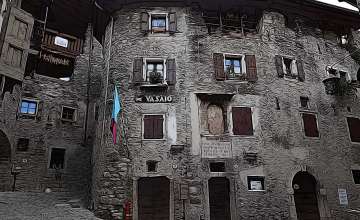 Das Mittelalterliche Dorf Canale